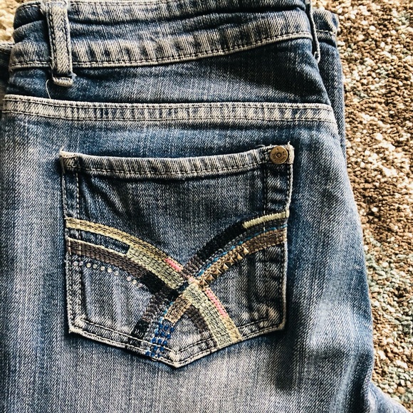 Jeans - Picture 2 of 3